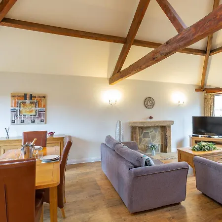 Holiday home Brewery Barn
